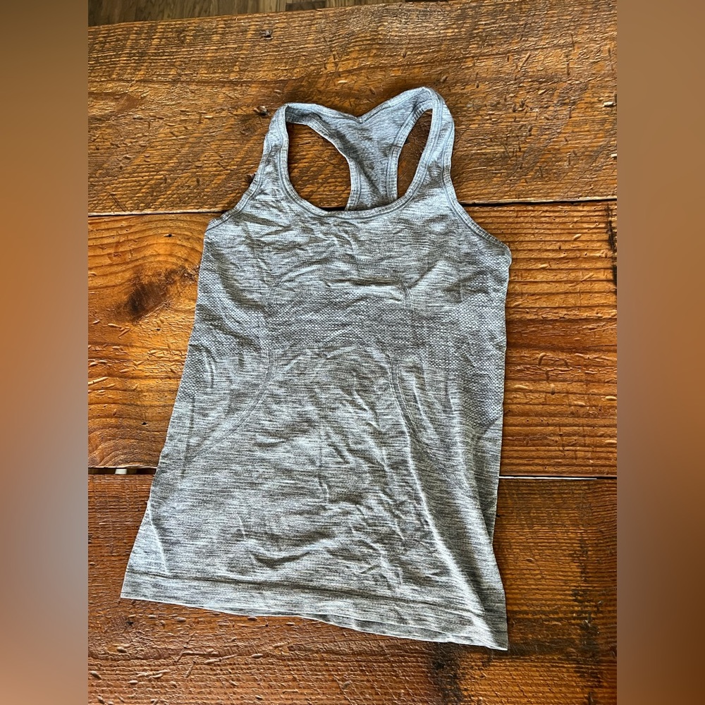 Lululemon Swiftly Tech Racerback
Gray